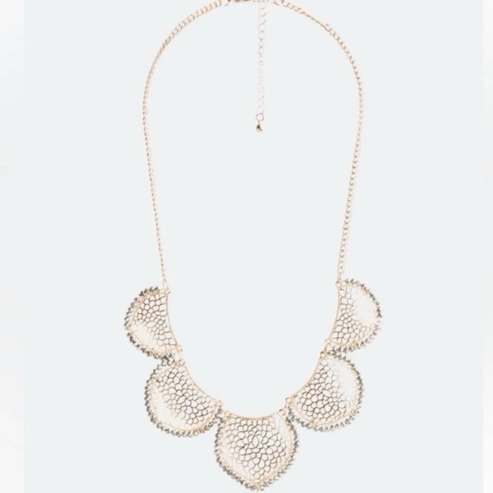 Statement Filigree Teardrop Necklace Gold Tone‎ Dark Gray Beads Bancroft
